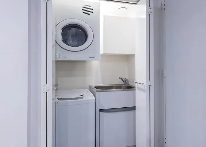 Meriton Suites Mascot Central Sydney